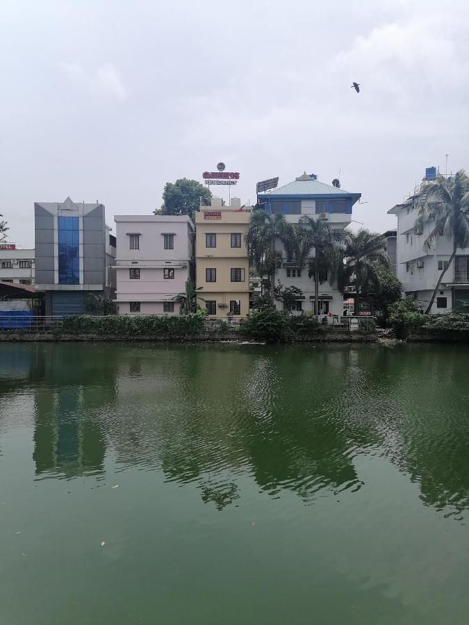 Queens Residency Thrissur Extérieur photo